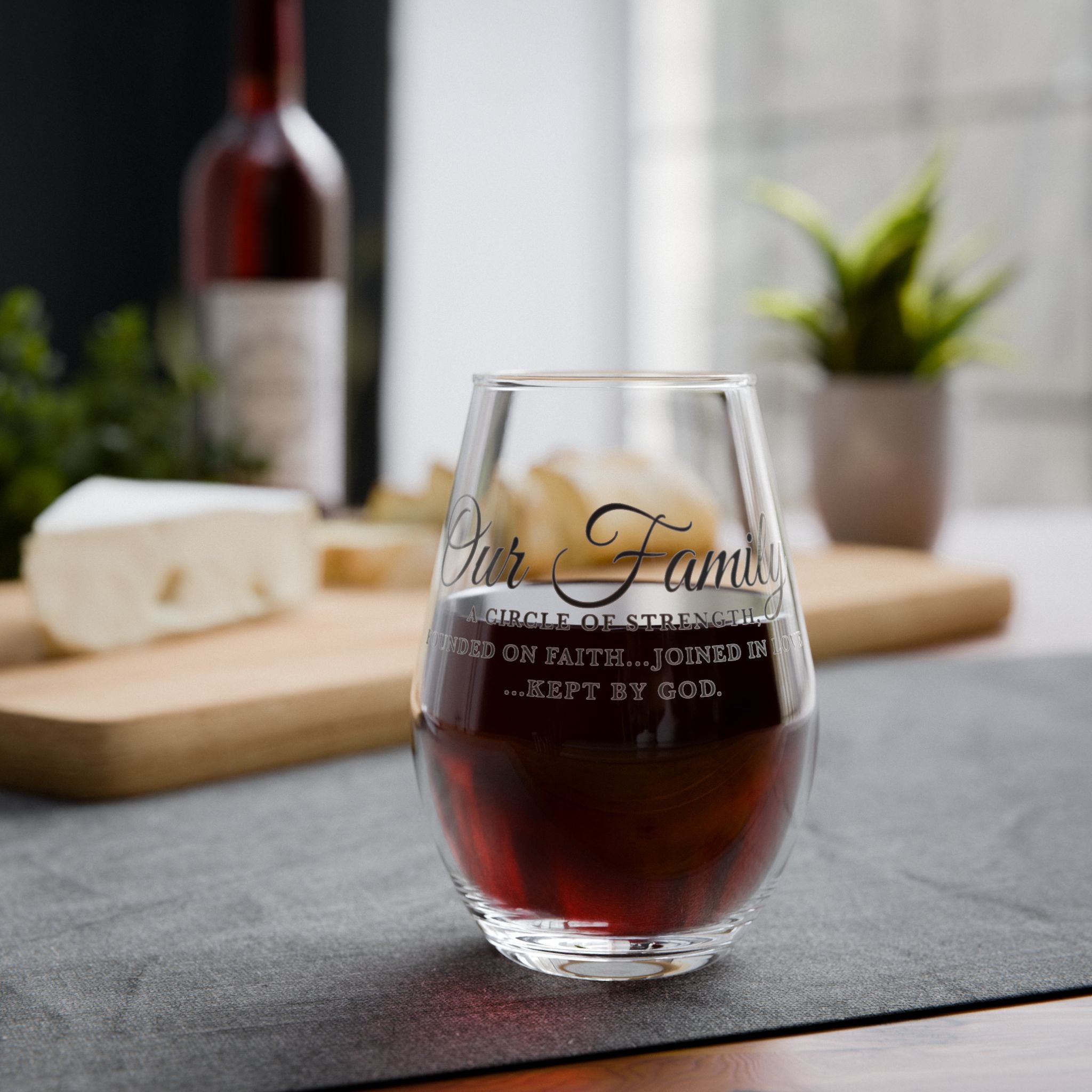 Personalized Stemless Wine Glass, Family Gift, Engraved Wine Tumbler, Home Bar Decor, Wedding Favor, Family Celebration Glass